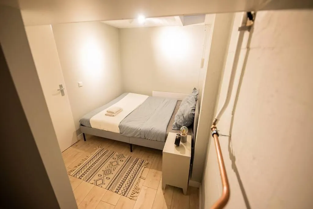 Tastefully 2 Bedroom Serviced Apartment 76M2 -Kb22- Rotterdam