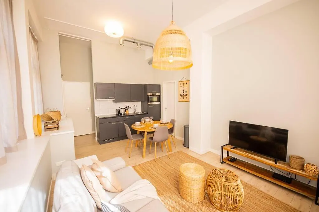 Tastefully 2 Bedroom Serviced Apartment 76M2 -Kb22- Rotterdam